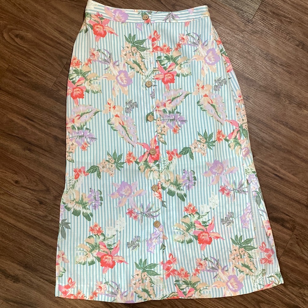 NWT Hem & Thread Maxi Skirt